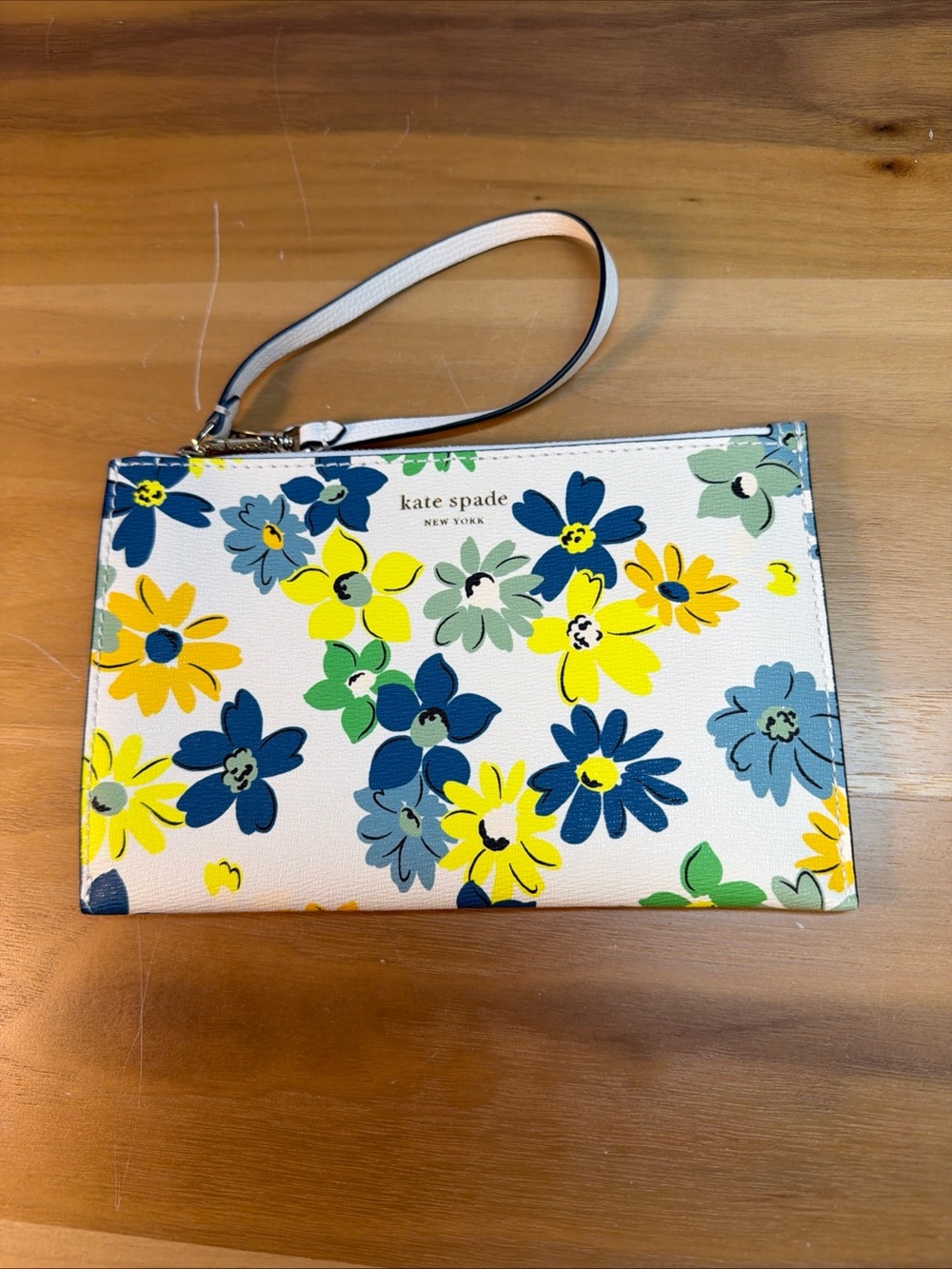 Kate Spade New York Wristlet Purse - Lucy Festival Floral In Cream multi-colored